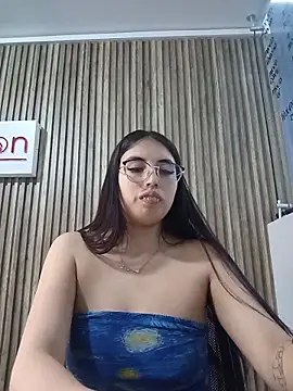 XXX chat uživo modela Valk_submissive