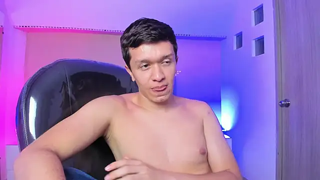 ken_col Show in webcam