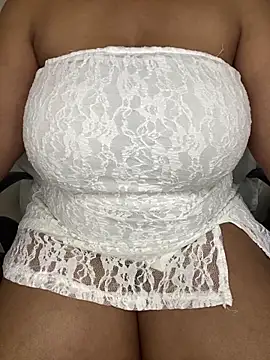 CARAMELGODDESSX23 – Live XXX-chat