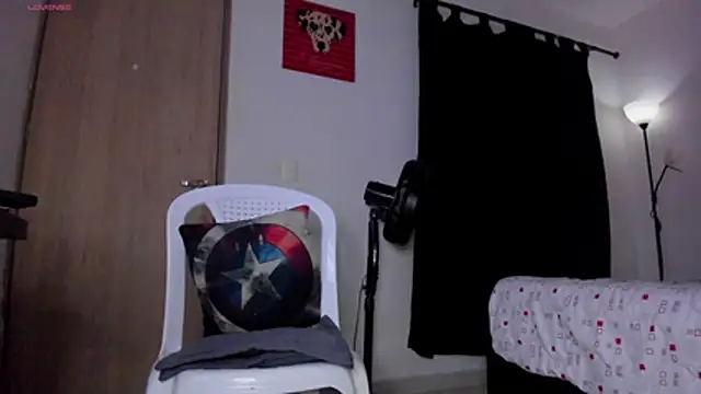 Cloudy_pigDude Pertunjukan Webcam