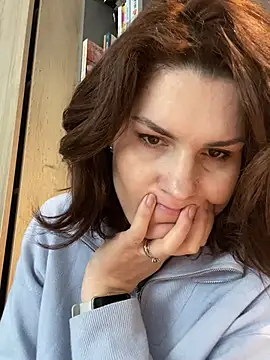 Ms-Lust1- Chat XXX in diretta