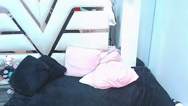 Avi_Thomsonn Chat XXX in diretta