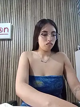 Valk_submissive Chat XXX in diretta