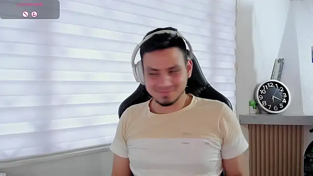 Rick_Adams webkamerás műsora