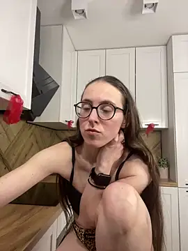 XXX chat uživo modela MartiniiSelenna