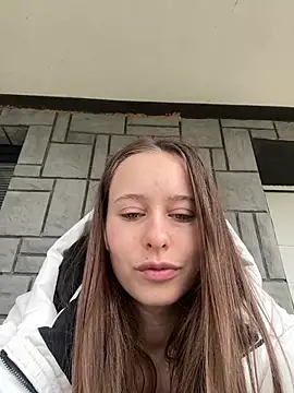 Kisacka Adlı Modelin Canlı XXX Sohbeti