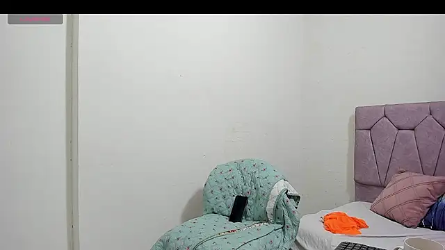 saraladys 现场XXX聊天