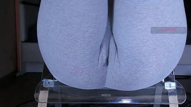 Sembang XXX Secara Langsung Cameltoe_squirt_inPants