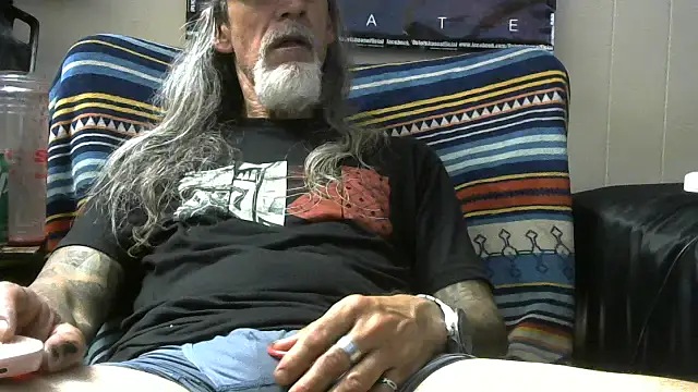 Онлайн чат XXX crassanova