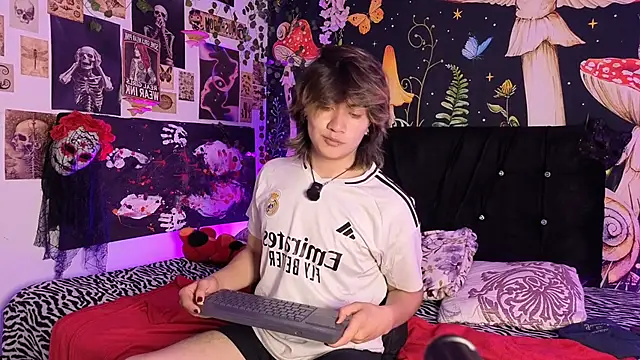 Noah_blackwoodのウェブカメラショー