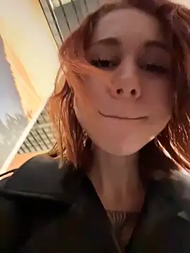 RosieSecret: вебкам-шоу