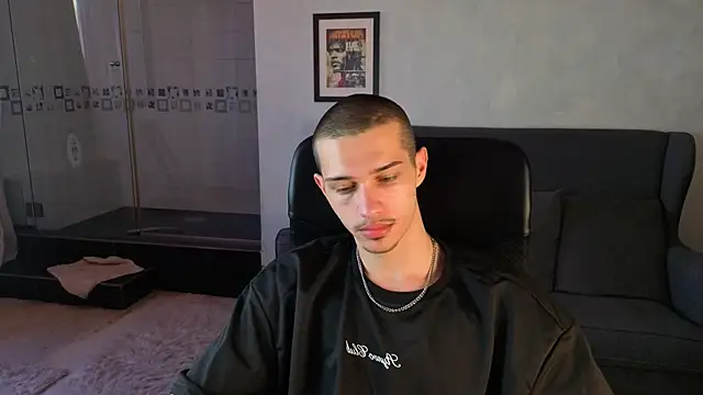 Chatroom XXX en direct de KaydenDrew