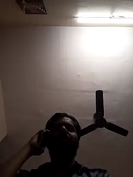 Shubuu__x Show in webcam