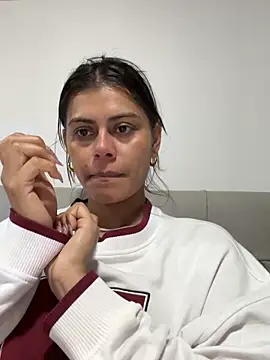 RachelWeisz_ Adlı Modelin Canlı XXX Sohbeti