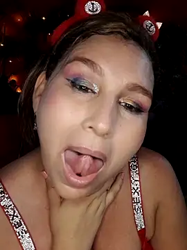 Chat +18 de Maddy_Hot ao vivo