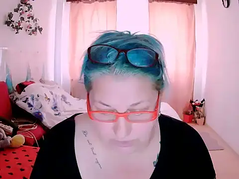 XXX chat uživo modela BlondyBigBoobs