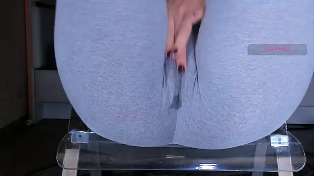 XXX chat uživo modela Cameltoe_squirt_inPants