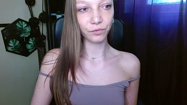 EmillyPlay Chat XXX live