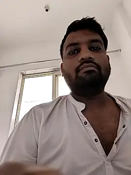 vinay_smalldick Adlı Modelin Canlı XXX Sohbeti