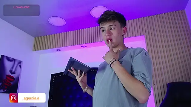 LiamWildx20のウェブカメラショー