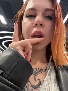 RosieSecret's Live XXX Chat