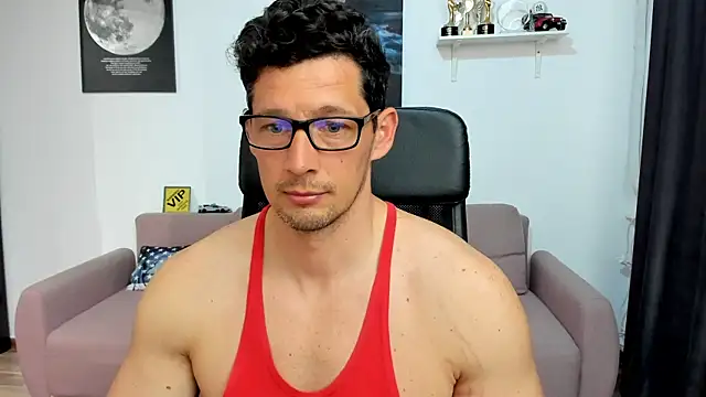 BrutusK08 Webcam show