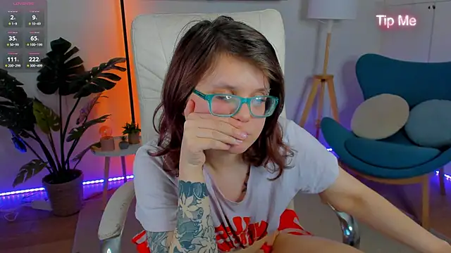 Czat XXX na żywo – Ariell_Mini