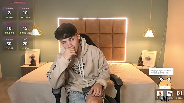 Živý XXX chat AlejooTwink