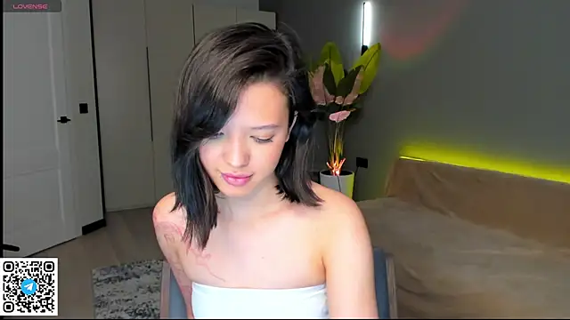 RikoAsada's Live XXX Chat