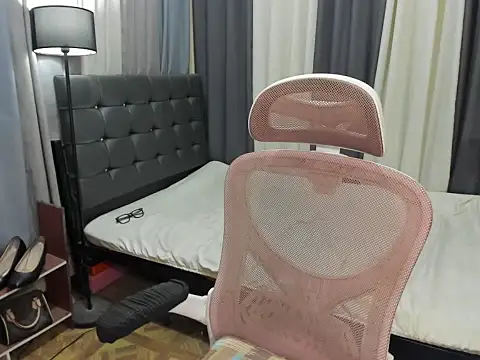 TinyCock_Rein Pertunjukan Webcam