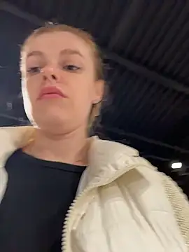 Онлайн чат XXX HarrietDart