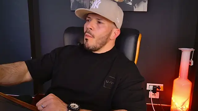 AngeloEric 在線直播表演