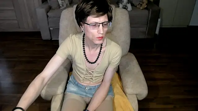 clementine Adlı Modelin Web Kamerası Şovu