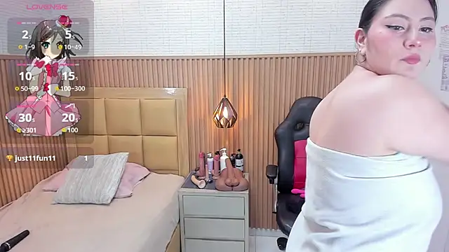 دردشة LOLAMAXI الجنسية المباشرة