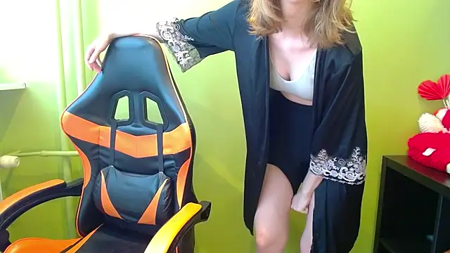 juicyPennyn Live XXX chat