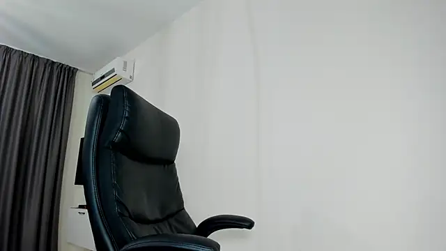 Findom_guyのウェブカメラショー