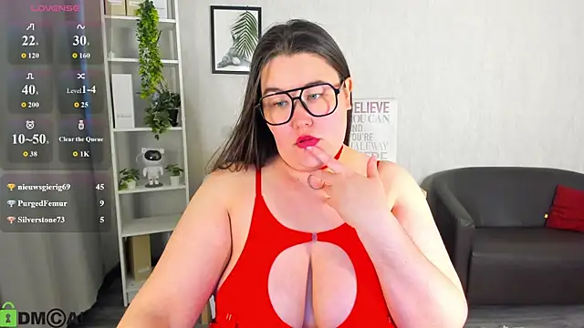 Miss_Triss Chat XXX in diretta