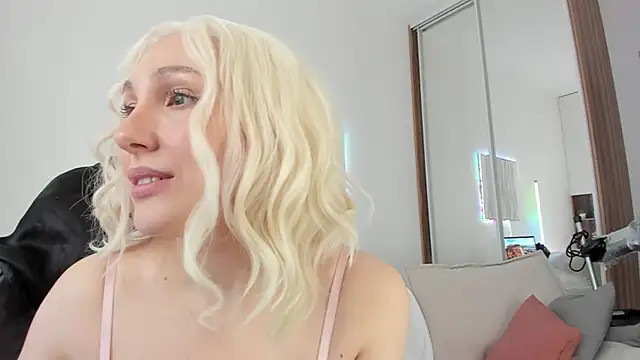 Chatroom XXX en direct de CarolMay