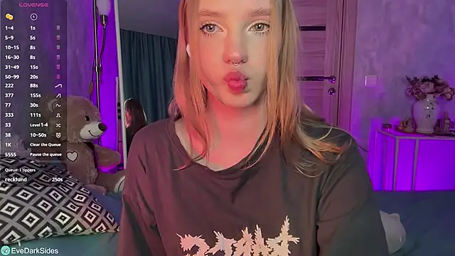 EveDarkSiden Live XXX chat