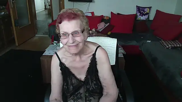 Chatroom XXX en direct de HeisseomaOriginal