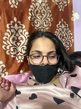 Sandhya_77's Live XXX Chat