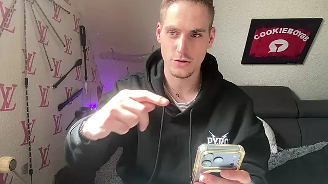 Cookieboy88 Adlı Modelin Web Kamerası Şovu