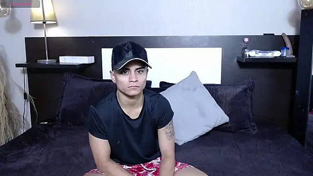 Živý XXX chat Liiamthompson