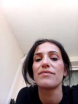 Lolaa92i webcam show