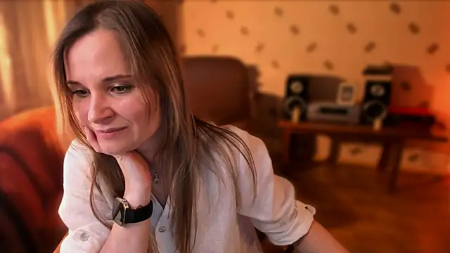 دردشة MiaSparkes الجنسية المباشرة