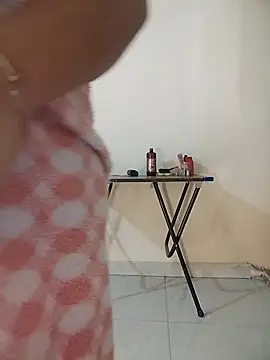 Chatroom XXX en direct de RooseWater