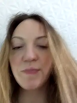 Chat +18 de KattyLuuu ao vivo