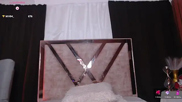 AGATHAA_WHITE 即時 XXX 聊天