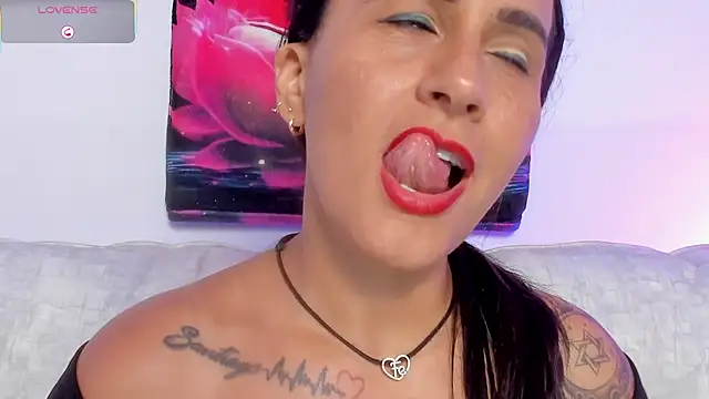 Sara_CharmyのライブXXXチャット