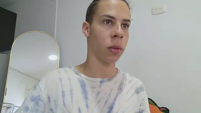 grey___27 即時 XXX 聊天